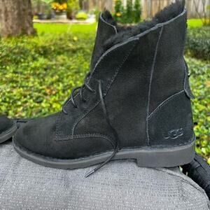 New ▶️ Ugg ◀️ Quincy Boot in Black. Size Women’s 10